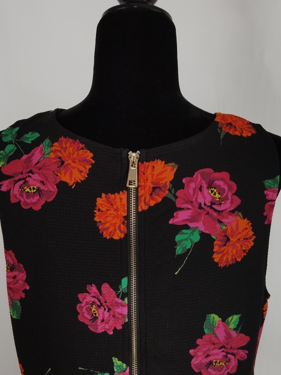 Torrid Ponte Floral Hi-lo Peplum Top - Picture 8 of 9